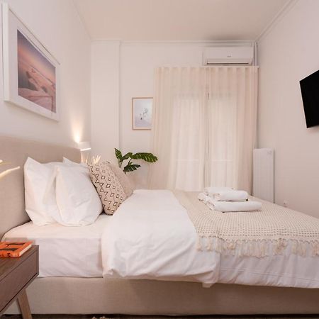 Unique 2 Bedrooms Apartment, Steps To Plaka And City Center Atenas Exterior foto