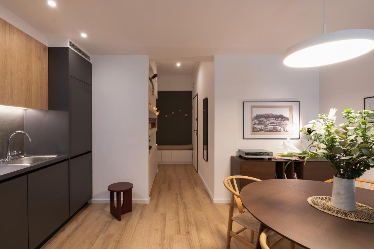 Unique 2 Bedrooms Apartment, Steps To Plaka And City Center Atenas Exterior foto